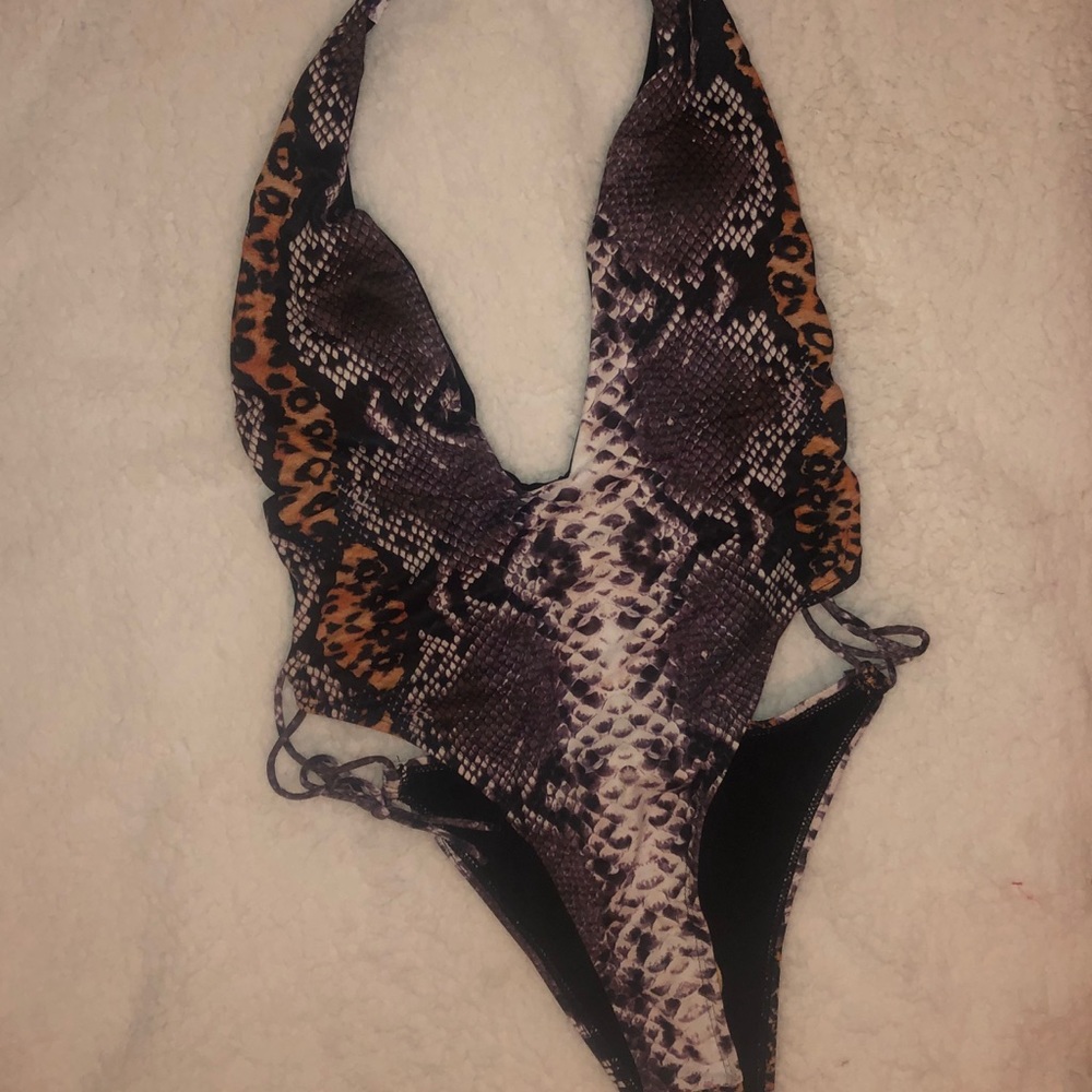 Bathing suit